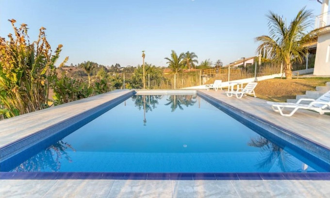 Paruru House | Relaxing Getaway at Estancia Medeiros with Family-Friendly Amenities