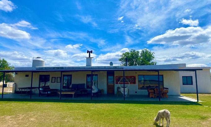 Gaiman Department House | Estancia TATAY: Pet-Friendly Retreat with Family Amenities