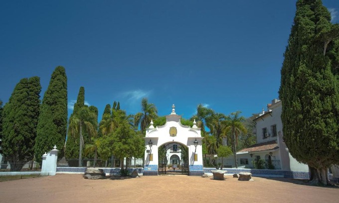 Cerra Colorado Hotel | Unwind at Estancia Turística San Pedro de Timote Hotel