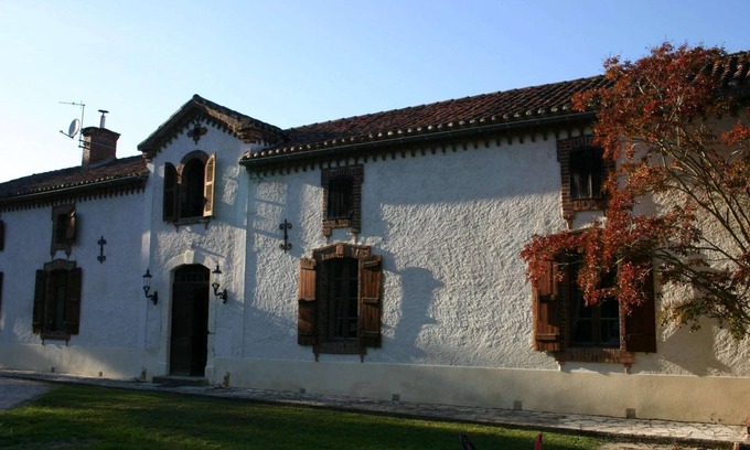 Buzon House | Estate in Pyrenees with Pool and Golf Nearby