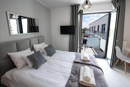 Czyzyny Apartment | Accessible Estella Apartment: Family-Friendly Comfort Awaits