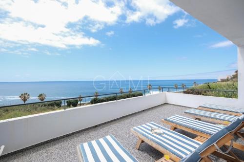 Jardim do Mar Apartment | Oceanfront Retreat: Esterinha's Apartment with Stunning Views