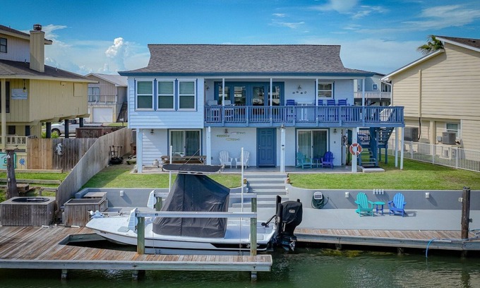 City-by-the Sea House | Estes Oasis: Canal Front Home with Dock & Game Room Fun