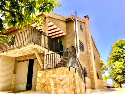 Guejar Sierra Ski Chalet | Pet-Friendly Estrella de Nieve with 9.6 Guest Rating