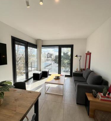 Tandil Apartment | Modern 1-Bedroom with Balcony & Grill, Family-Friendly Stay