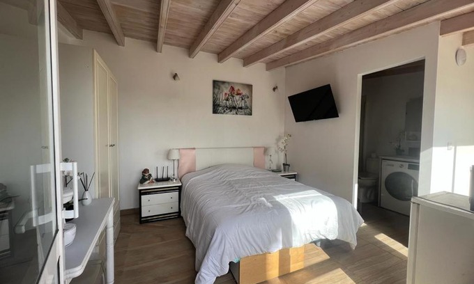 Arenas del Mar Apartment | Oceanfront Surf & Playa Apartment in Medano, Tenerife