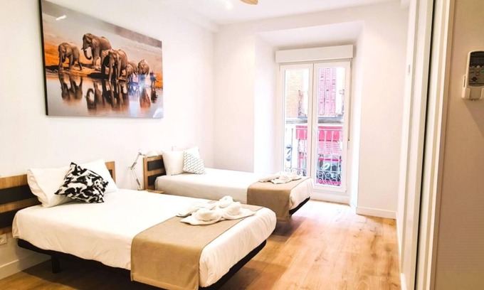 Hortaleza Apartment | Estudio con balcón Sanchinarro C