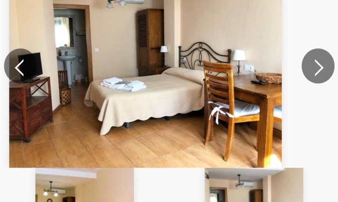 Jarandilla de la Vera Hotel | Cozy Studio with Kitchen and Private Bath - Rated 9.4/10