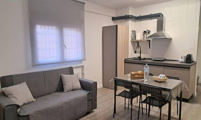Albacete Apartment | Cozy Studio in the Heart of the City with Spa Access