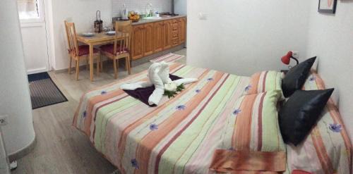 El Rosario Apartment | Budget-Friendly Retreat at Estudio La Esperanza - 9.2/10