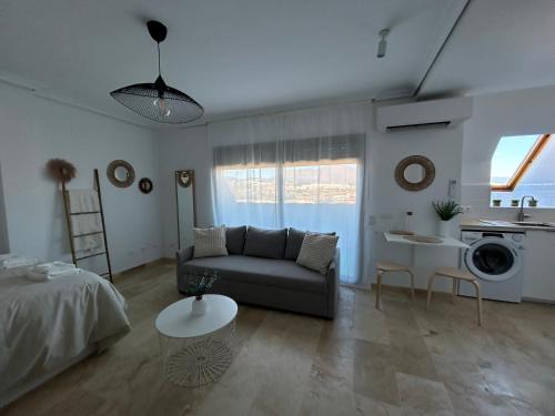 San Luis de Sabinillas Apartment | Cozy Estudio San Luis de Sabinillas: Family and Pet-Friendly