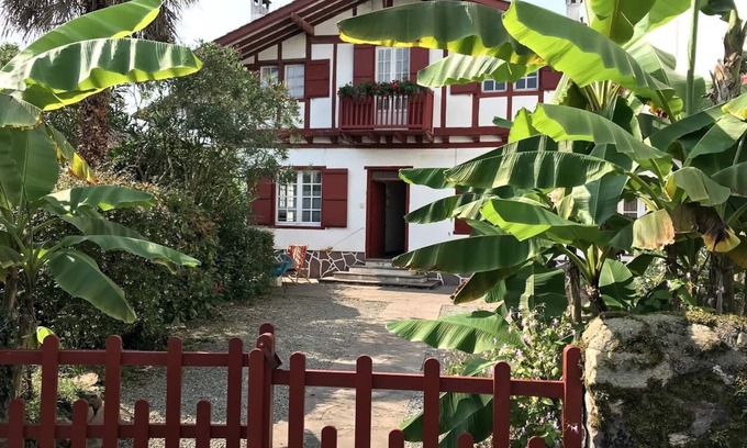 Ainhoa House | Family-Friendly Retreat at Etche Alabena, Ainhoa