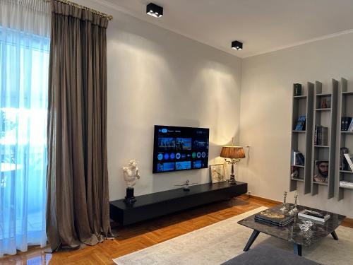 Omonia Apartment | Etherion Rooftop Balcony Penthouse in Athens