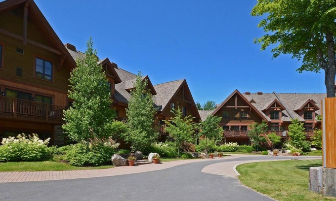 Versant Soleil Condo | Relax at Etoile du Matin by Tremblant Platinum Resort