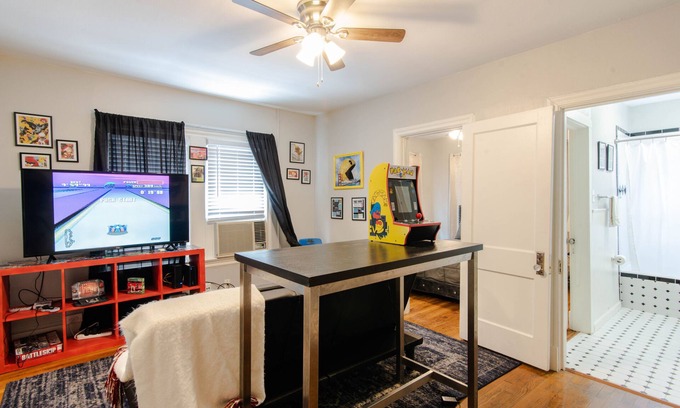 Lower Greenville Apartment | Retro PAC-MAN Apartment with Free Parking and Fun Amenities
