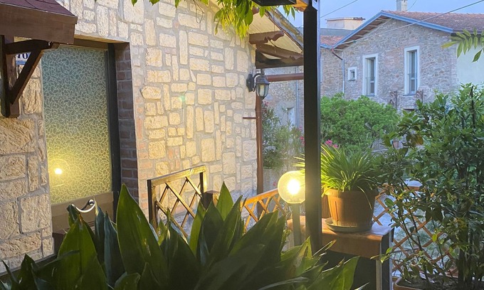 Castel d'Arno House | Inviting Etruscan Residence in Perugia with Family Amenities
