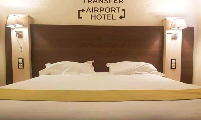 Fresnes Hotel | Convenient Euro Hôtel Airport Orly Rungis with Pool & Dining