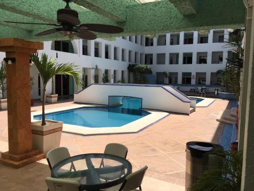 Ciudad del Carmen City-Centre Hotel | Discover Eurohotel: 4-Star Stay with Pool & Breakfast