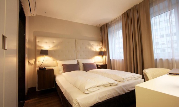 Gutleutviertel Hotel | Discover Europa Style: Family-Friendly 4-Star Retreat