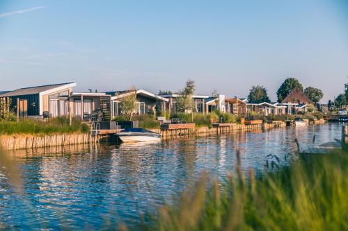 Linden Resort | Discover EuroParcs De Kraaijenbergse Plassen Experience