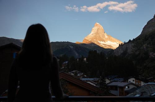 Zermatt Hotel | Elegant Europe Hotel & Spa: Pet-Friendly with Top Amenities