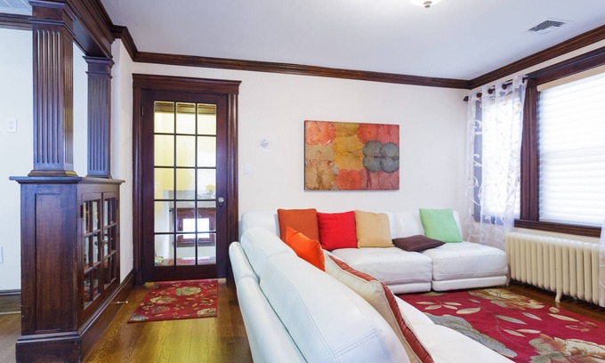 Brook Farm Apartment | European Style 3 Bed/2 Bath Retreat near Back Bay
