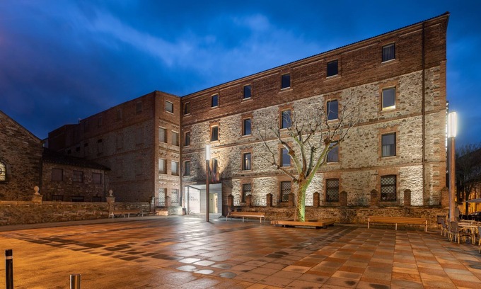 Astorga Hotel | Relax at Eurostars Via De La Plata - Rated 9.6/10, Spa & More