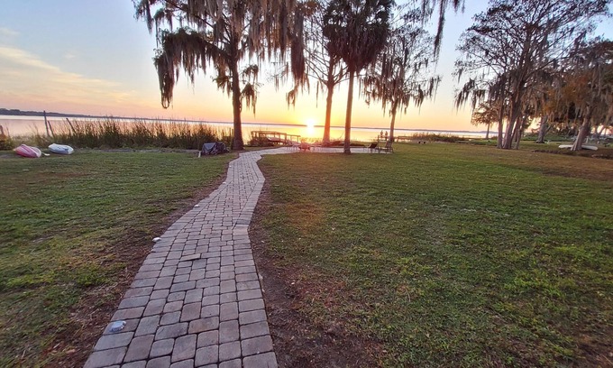 Eustis House | Lakefront Minie Ranch in Eustis, Pet-Friendly & Walk to Town