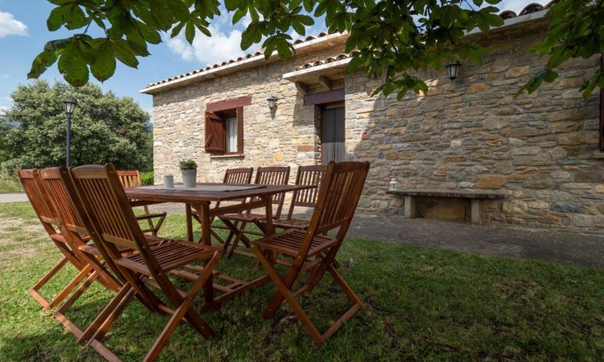 La Fueva House | Discover eva y maría CASA RURAL: Pet & Child-Friendly Stay