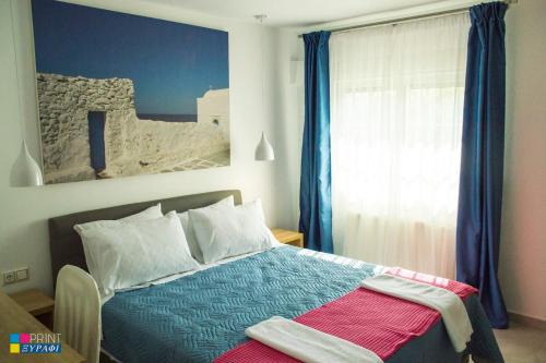 Nea Peramos Apartment | Stylish Evaggelia Design Suite with Child-Friendly Amenities