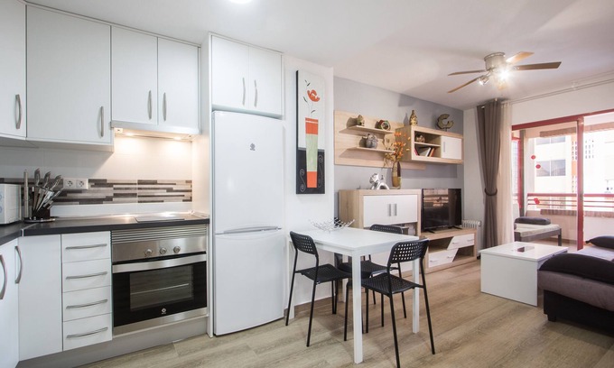 Benidorm Apartment | EVAMAR 3rd Apartment - Pet Friendly with Pool & Spa