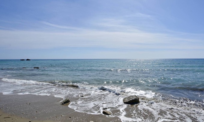 Agios Matthaios House | Evdokias Beach House: Oceanfront Retreat with Poolside Bliss