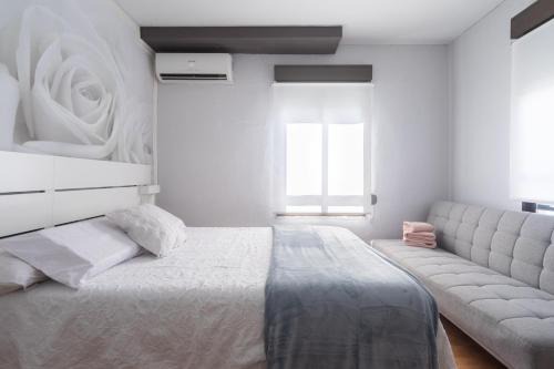 Benalua House | Discover EVE Rooms: Family & Pet Friendly in Estacion