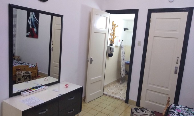 Centro Havana Hotel | Relaxing Stay at Evelio House with Spa and Family Amenities
