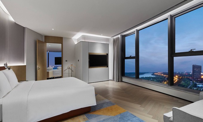 Pukou Hotel | Discover Even Hotels Nanjing Yangtze River: Your 4-Star Retreat