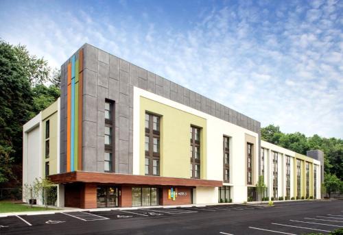 Norwalk Hotel | Pet Friendly EVEN Hotel Norwalk with Great Amenities