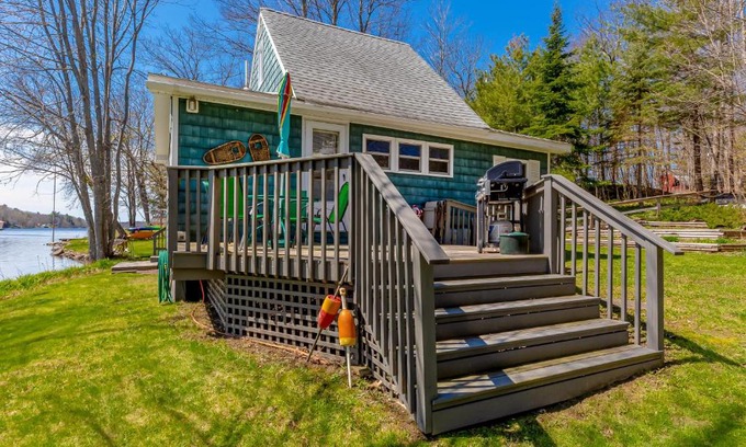 Litchfield House | Inviting Ocean View at Evergreen Cottage with Private Beach