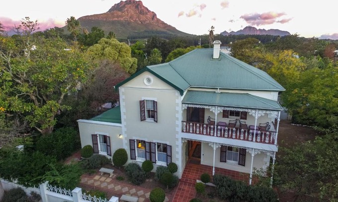 Stellenbosch Central House | Relax at Evergreen Manor and Spa with Oceanfront Views