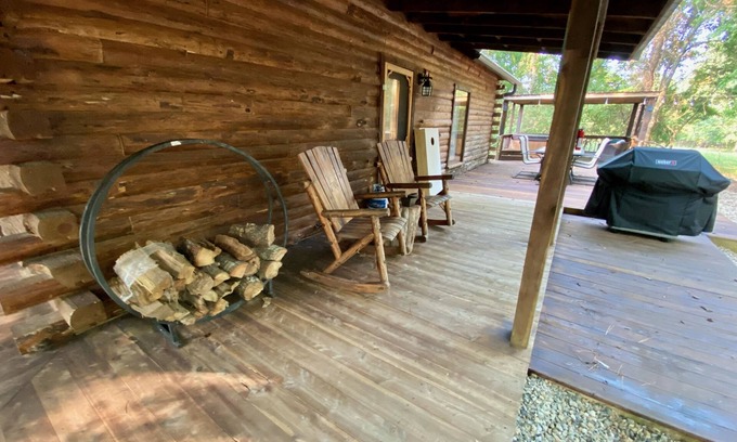 Broken Bow Cabin | Guest Rated 10/10: Evergreen Place Cabin with Pool & Pets