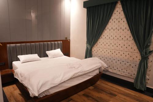 Thanesar Hotel | Top-Rated Everland Sanjog Resorts: Family-Friendly Retreat