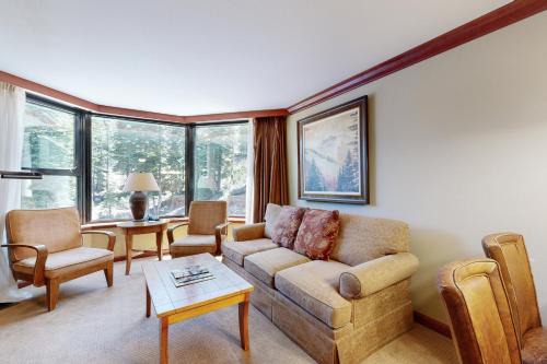 Olympic Valley Apartment | Everline Resort & Spa 607B