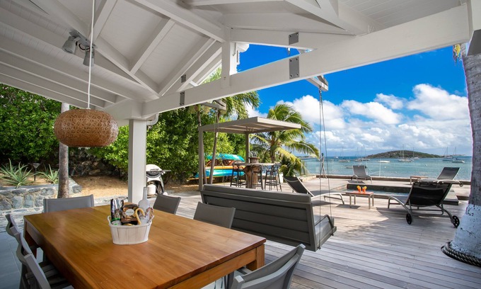 Cul de Sac Villa | Wake Up to Your Dream at Pinel Island with Ocean Views