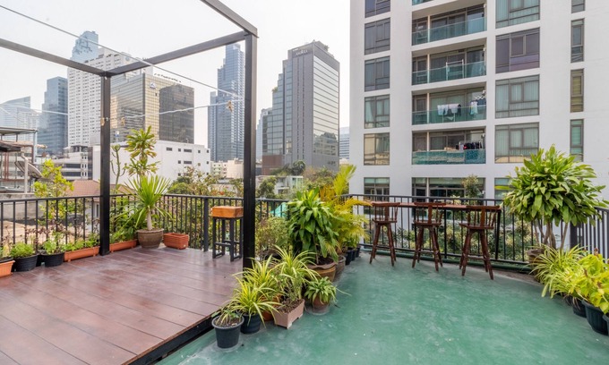 Silom House | Discover Every Surawong: Rated 9.4 with Family-Friendly Amenities