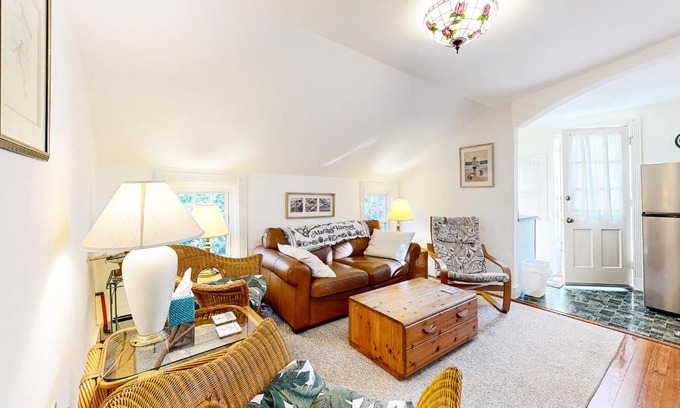 Vineyard Haven Apartment | Every Day Feels Like Saturday at This Family-Friendly Hotel