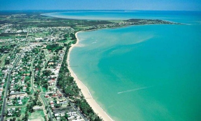 Point Vernon Apartment | Ideal Family Getaway with Pool and Breakfast Included