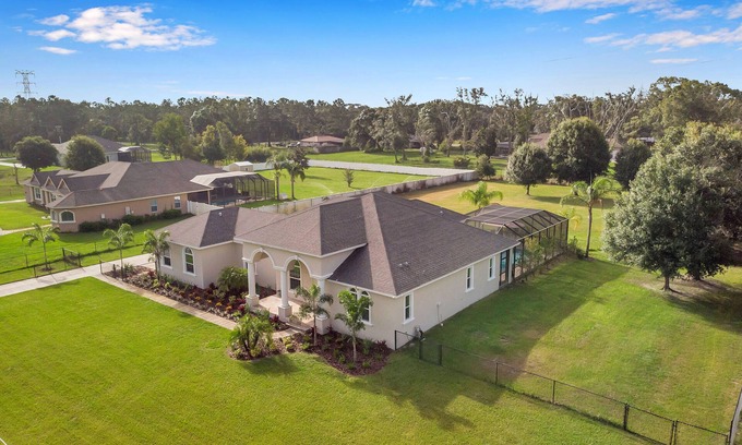 Bearss Plaza House | Ideal Getaway: Your Florida Home with Ocean View & Pool