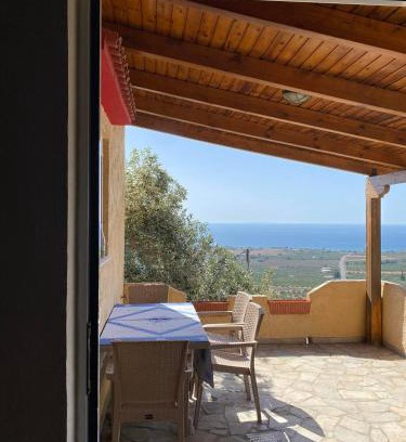 Patsianos House | Family-Friendly Retreat at Evgoro for Memorable Getaways