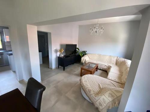 Igoumenitsa Apartment | Cozy Evie’s Apartment: Your Perfect Travel Retreat