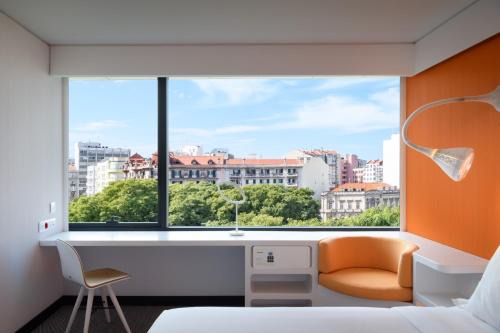 Sao Jorge de Arroios Hotel | Discover EVOLUTION Lisboa Hotel: Oceanfront Bliss Awaits