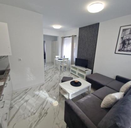 Sulecin Apartment | Highly Rated Family-Friendly Getaway with Top Amenities